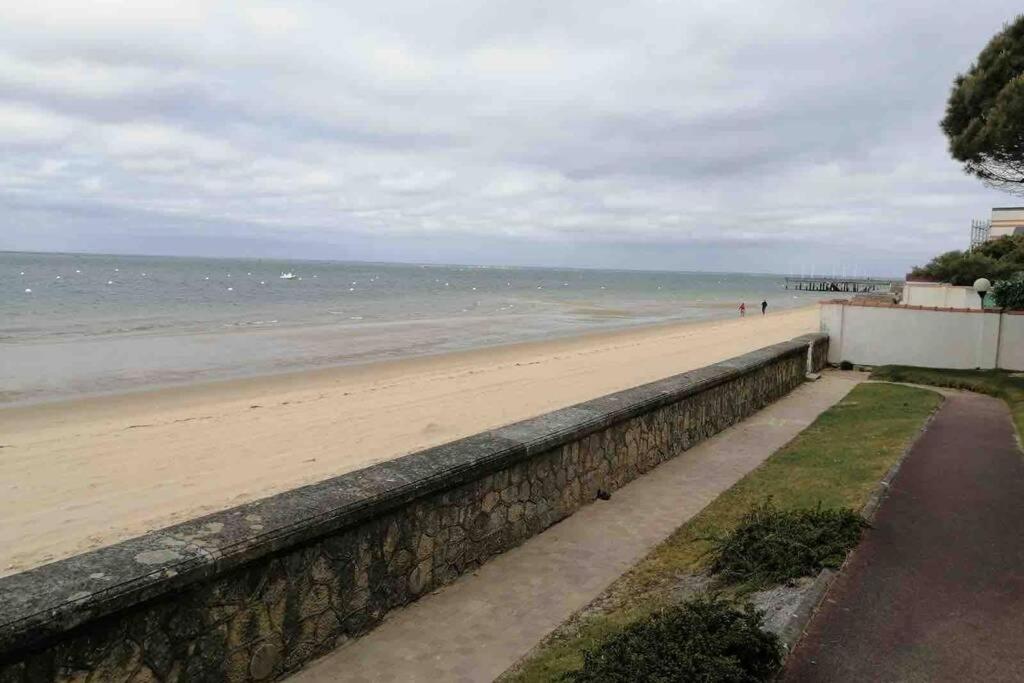 Appart Sur La Plage Pied Dans L Eau Avec Terrasse Jardin Vue Sur Le Bassin Depuis La Terrasse , Parking Arcachon Exteriér fotografie